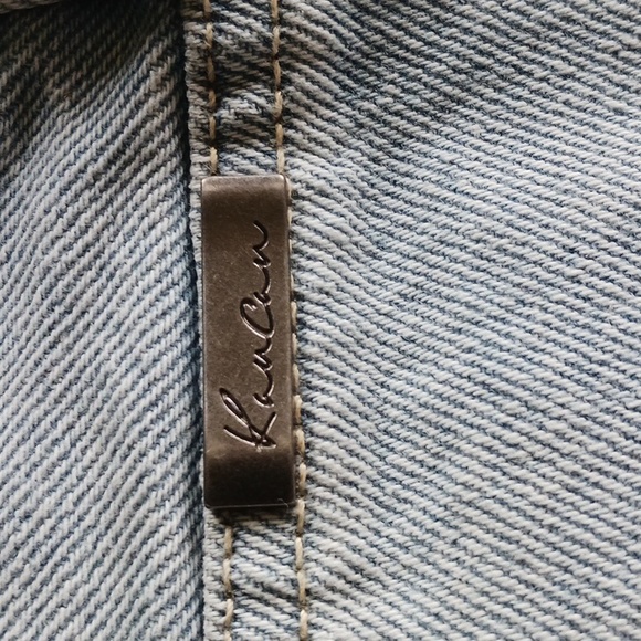 Kancan Women's Distressed Light Wash Jean Shorts - size 5/26 - Picture 5 of 16